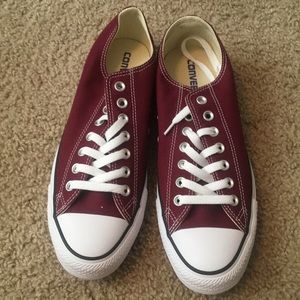 Burgundy/garnet Converse All-Star